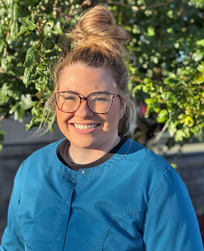 Emma, Dental Assistant